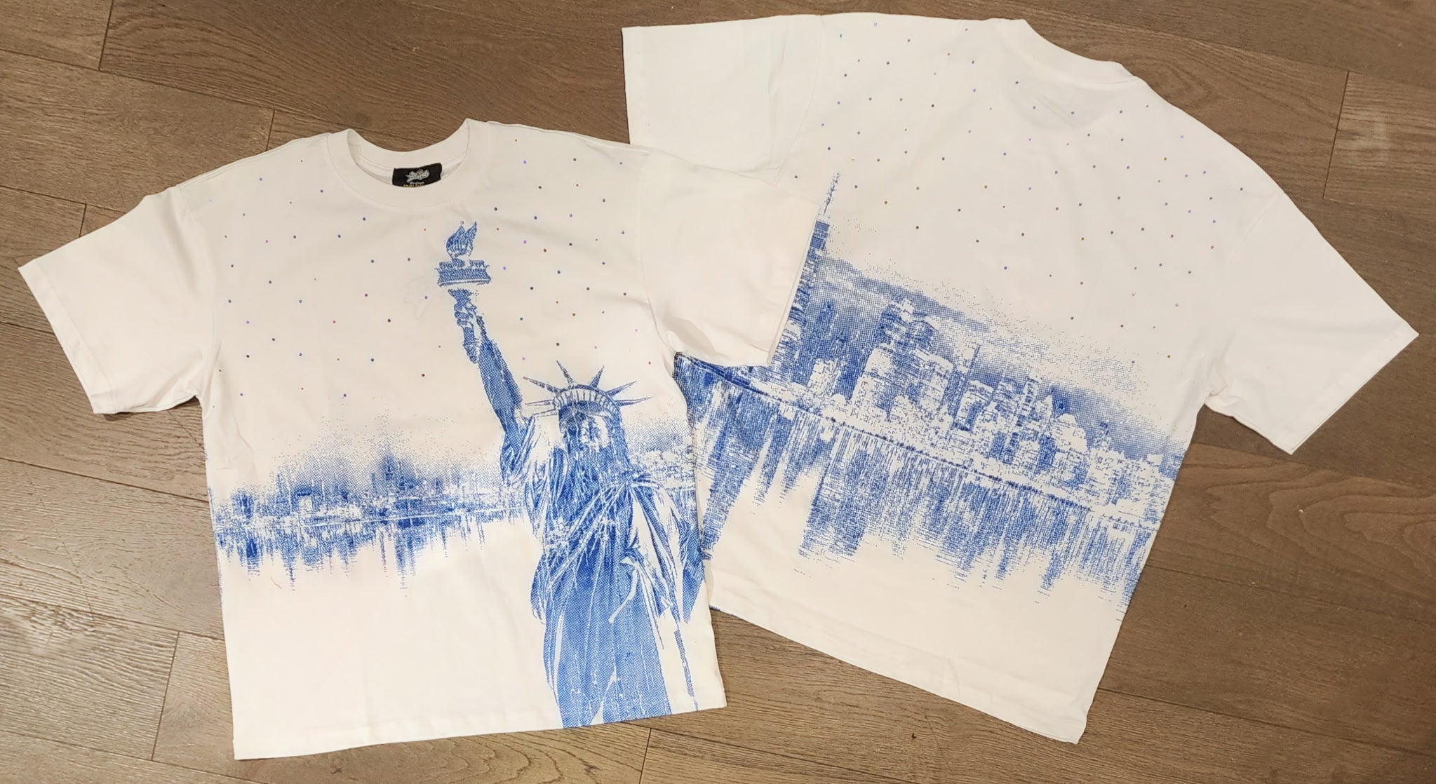 Mr. Wave Statue of Liberty Skyline Rhinestone Shirt - White