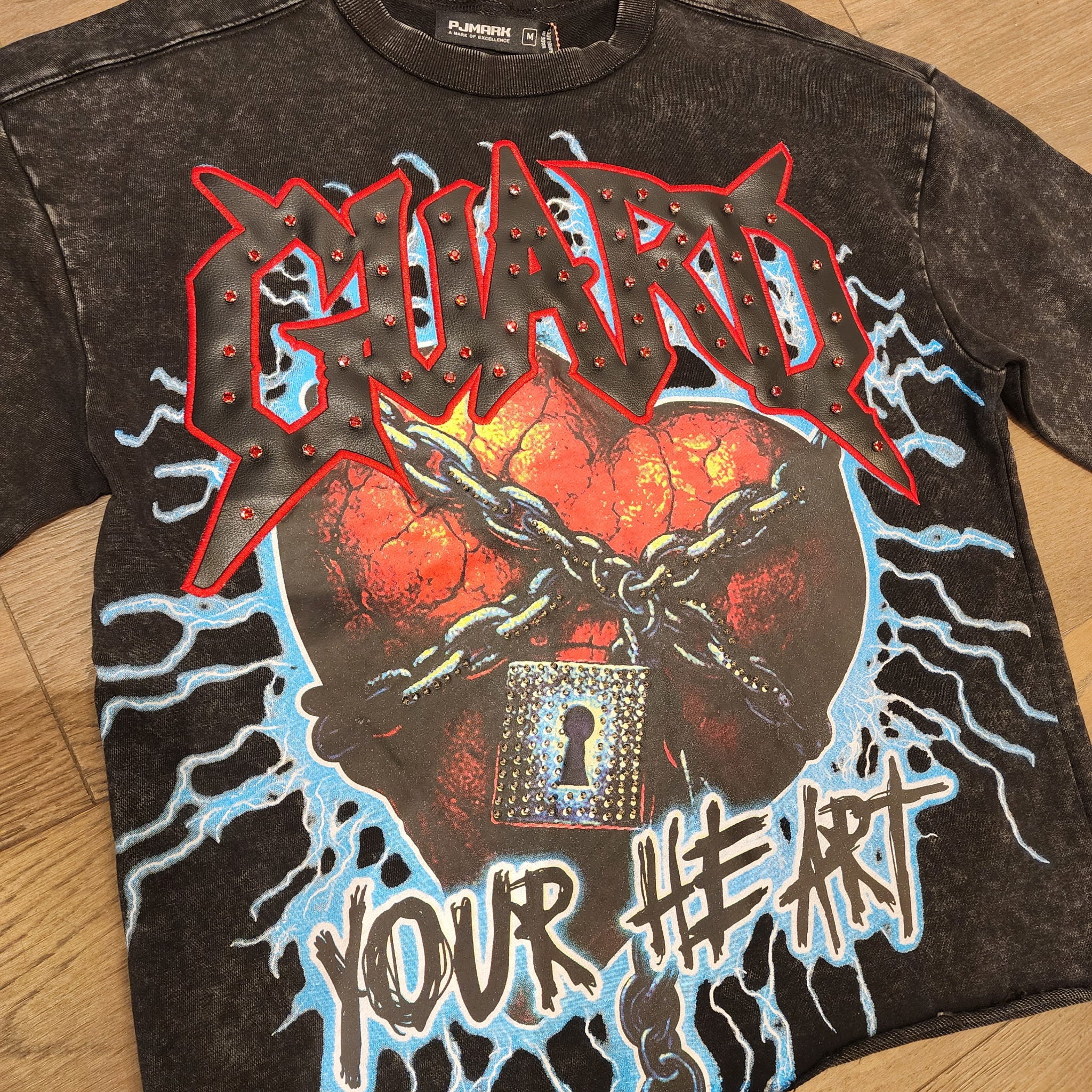 PJMARK Cropped Guard Your Heart Shirt - Black