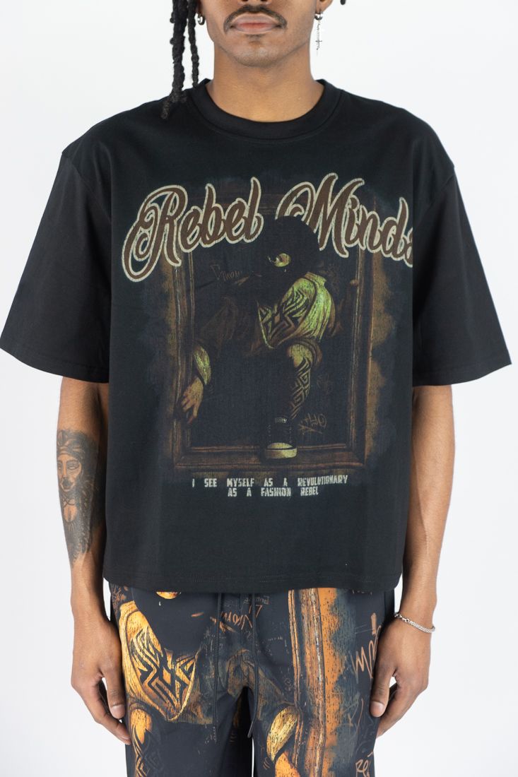 REBEL MINDS REVOLUTIONARY GRAPHIC SHIRT - BLACK
