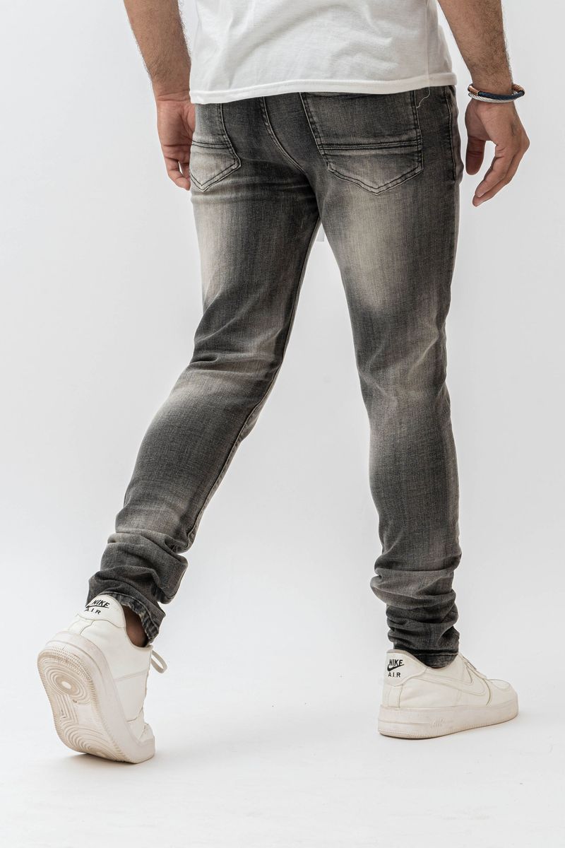 DZTR Premium Distressed Jeans 613 - “Bottom Black”