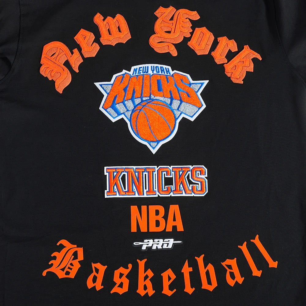PRO STANDARD NBA NEW YORK KNICKS OLD ENGLISH MEN'S TEE - Black